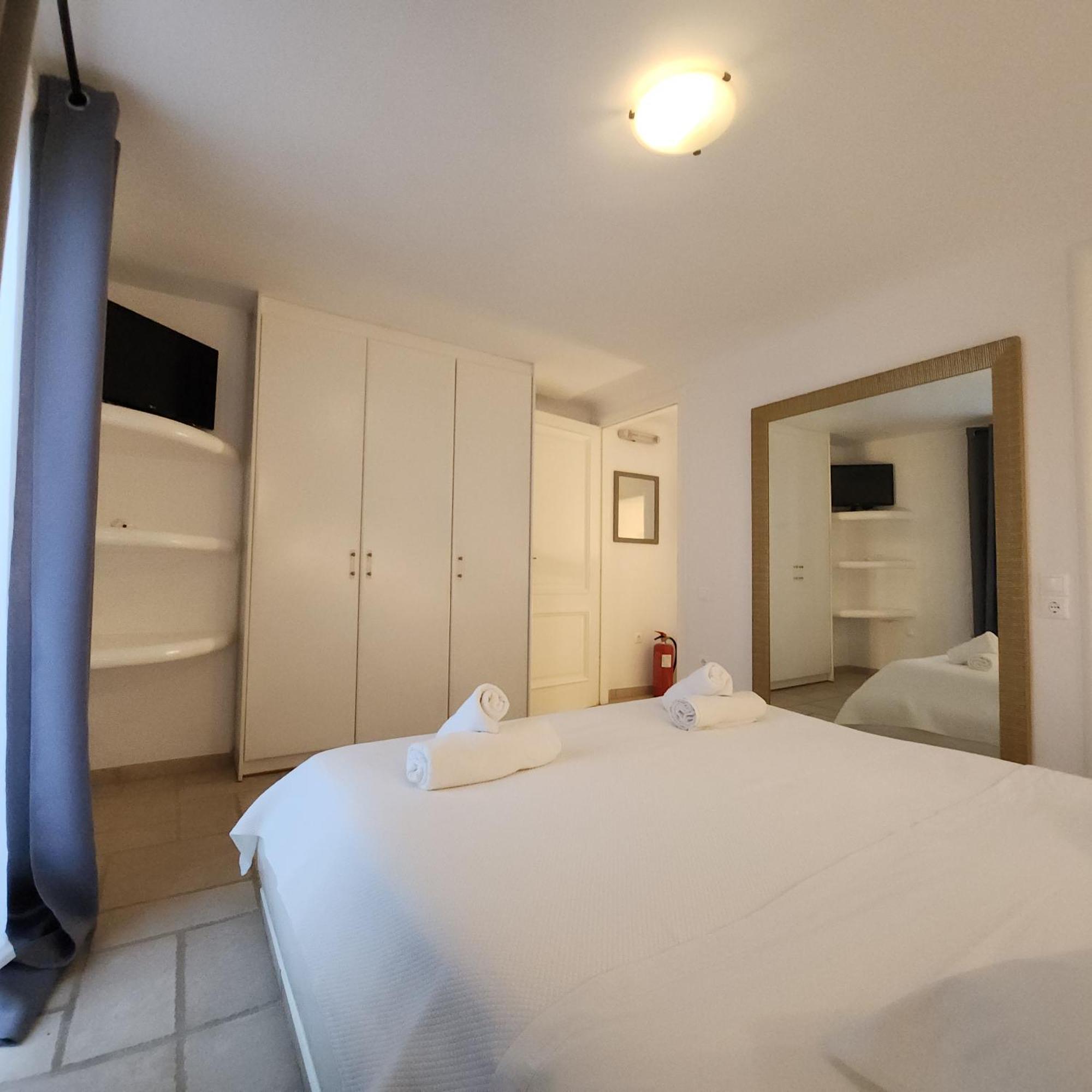Mykonian Iros Suites & Villas Kalo Livadi Exterior photo